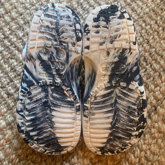 Black & White Marbled Crocs - Picture 6 of 10